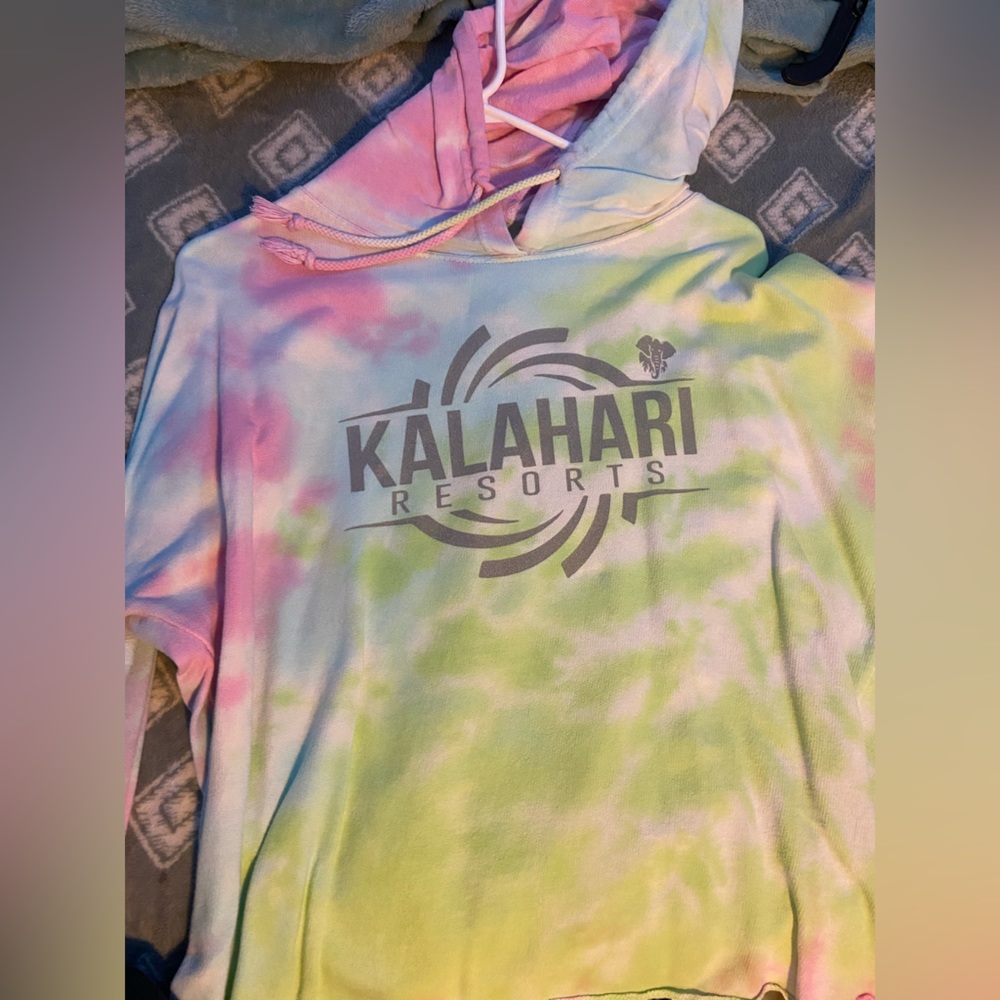 Tye-dye Kalahari Waterpark hooded long sleeve